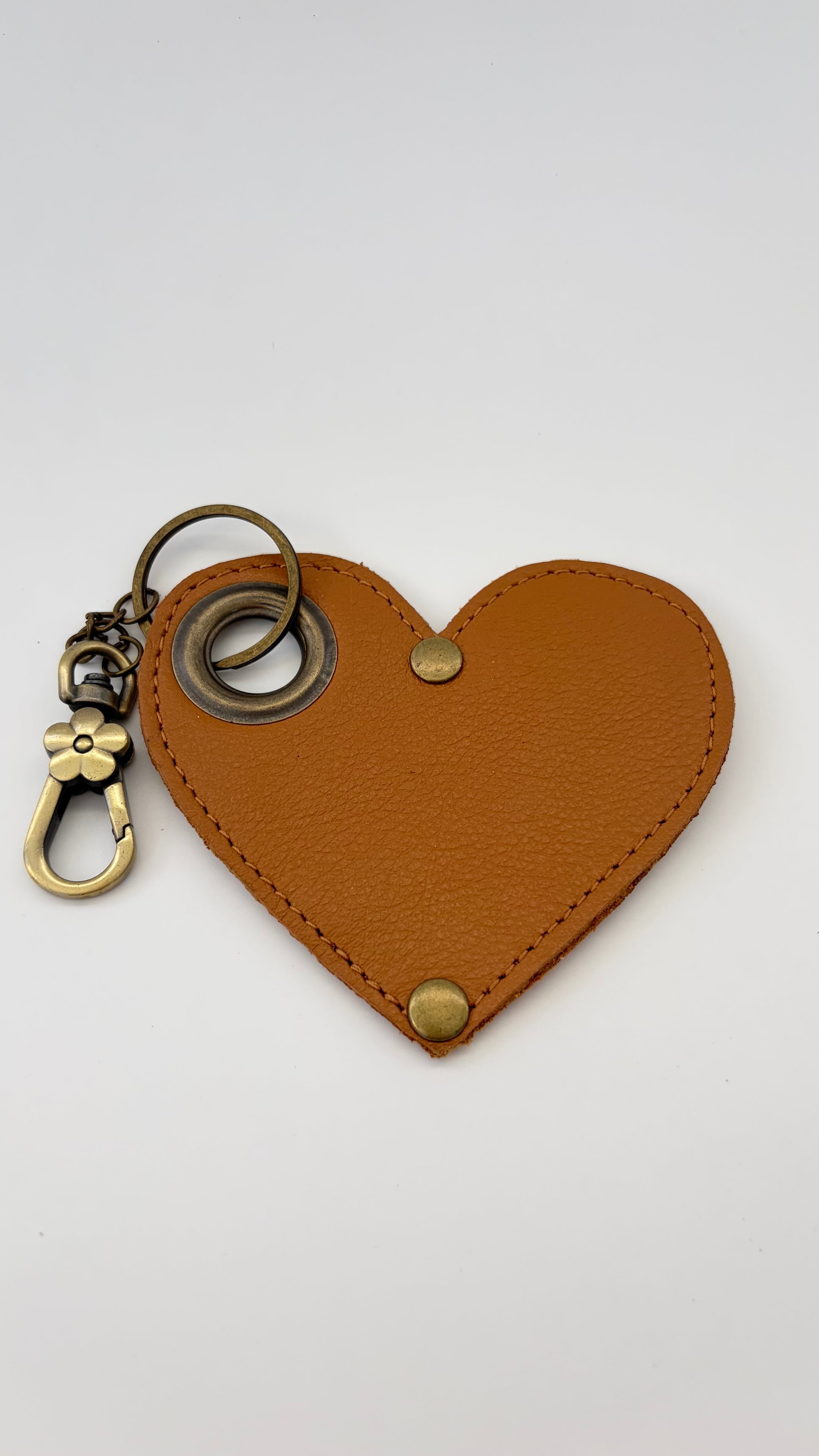 Llavero de cuero corazón Bronce