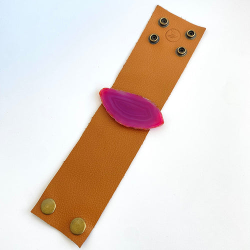 Brazalete Camel Ágata Fucsia